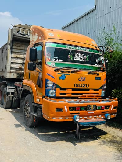 Isuzu 280