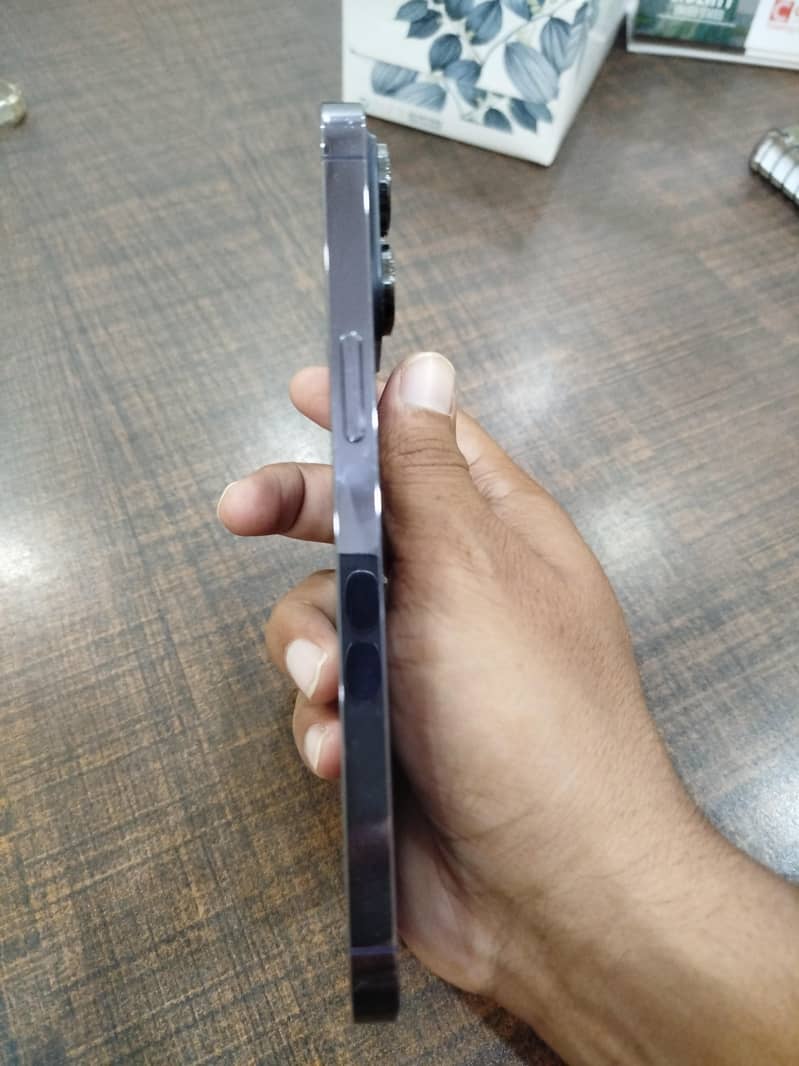 iPhone 14 pro max 1