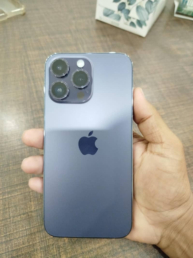iPhone 14 pro max 4