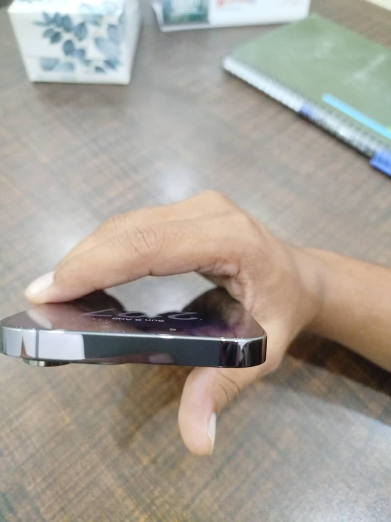 iPhone 14 pro max 5