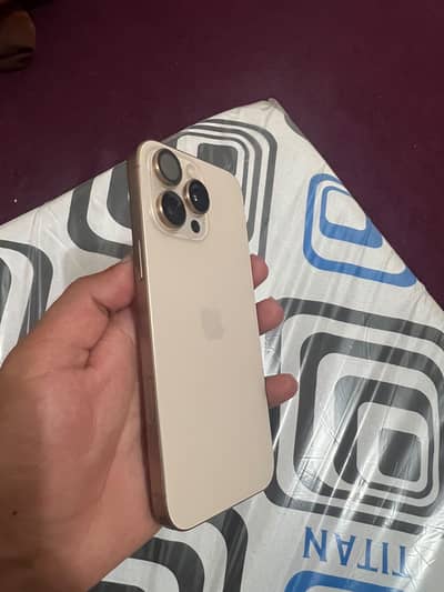 Apple iPhone 16 Pro Max