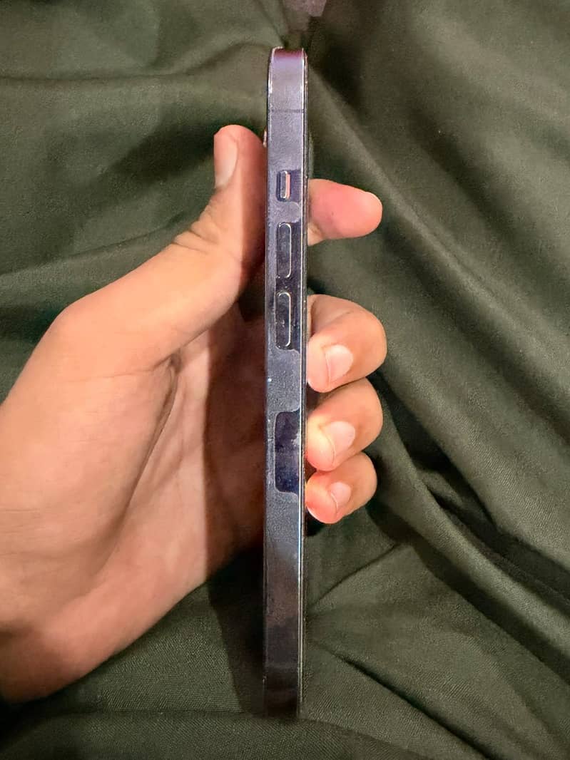 Apple iPhone 14 Pro 3