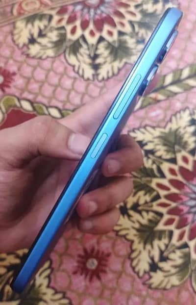 infinix smart 20 4+64 full zero seat dei look like new box charger av