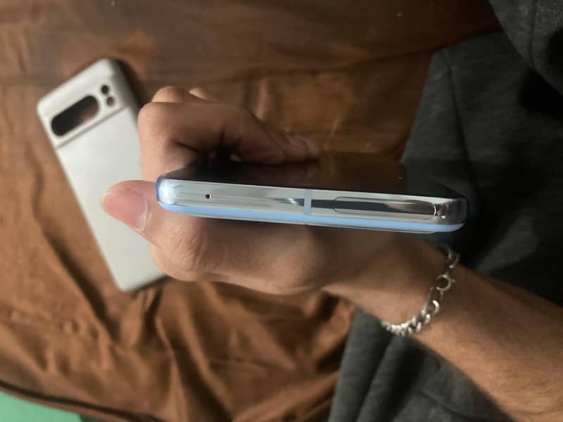 Google Pixel 8 Pro 6