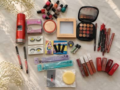 complete Makeup & Beauty Deal | BB Cream Lipsticks & Eyeshadow|RS. 7000