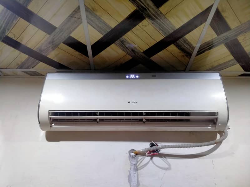 Gree Split AC new condition 1