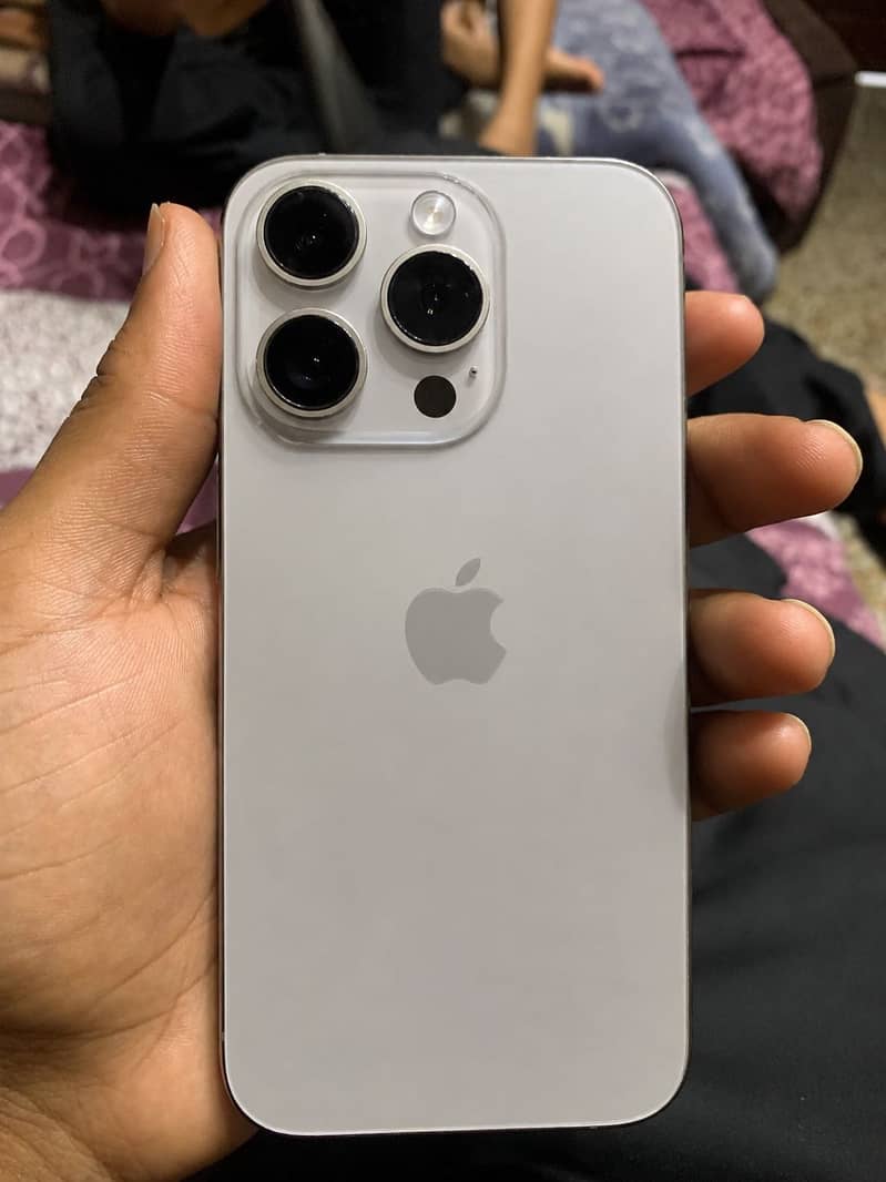 Apple iPhone 15 Pro 1