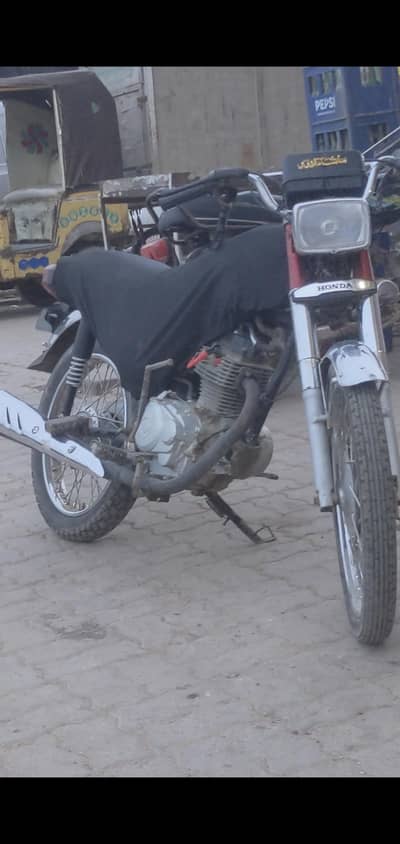 United Ud 125