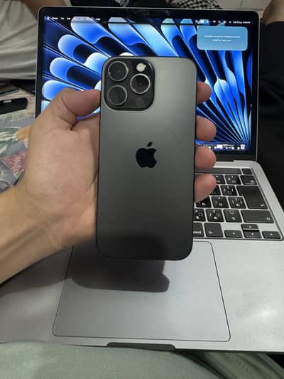 Apple iPhone 16 Pro Max