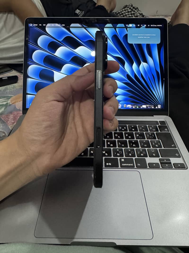 Apple iPhone 16 Pro Max 4