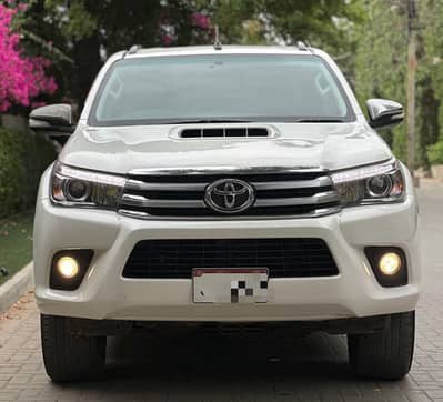 Toyota Revo 2017
