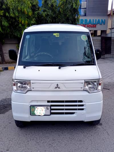 MITSUBISHI MINICAB
