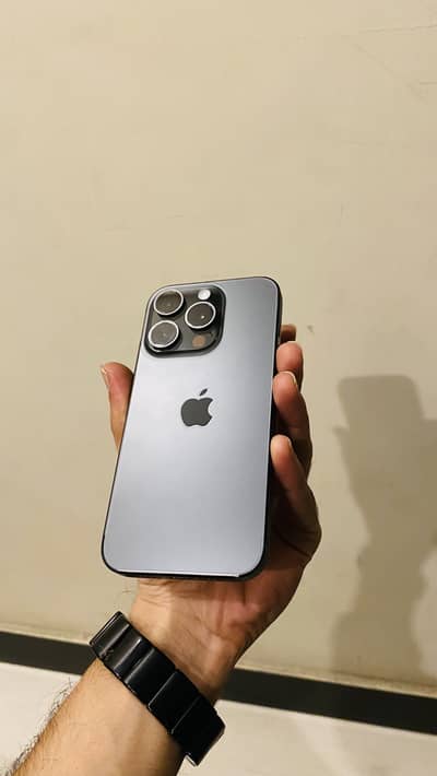 Apple iPhone 15 Pro 256gb NON PTA factory unlock full sim time 10/10