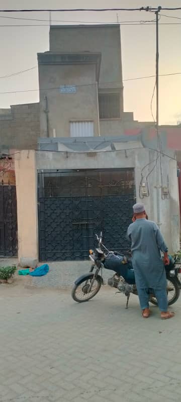 North Karachi sector 5D 90 Gaz 60 fit road G+1 Rcc behtreen house