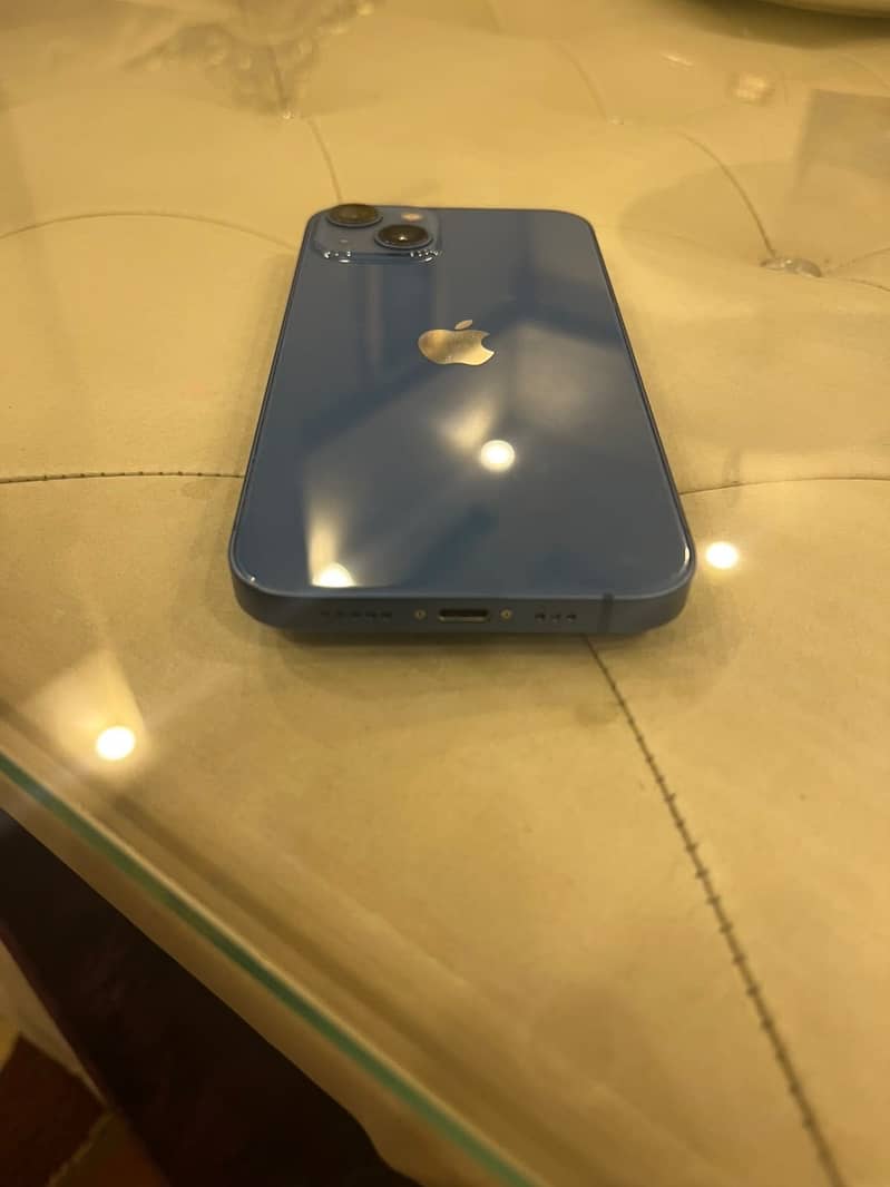 Apple iPhone 13 6