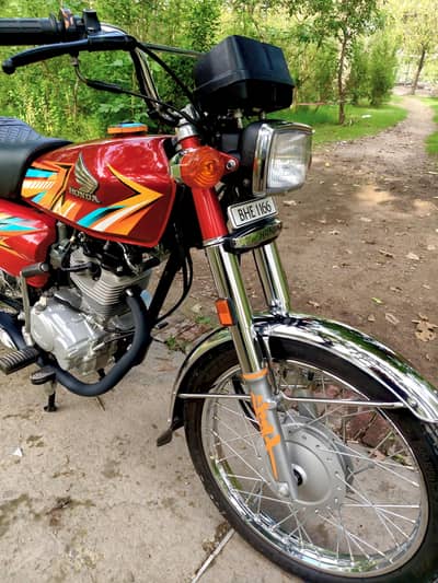 Honda 125 Model 2025/2026 Red Febulus Premium Class Honda For Sale!