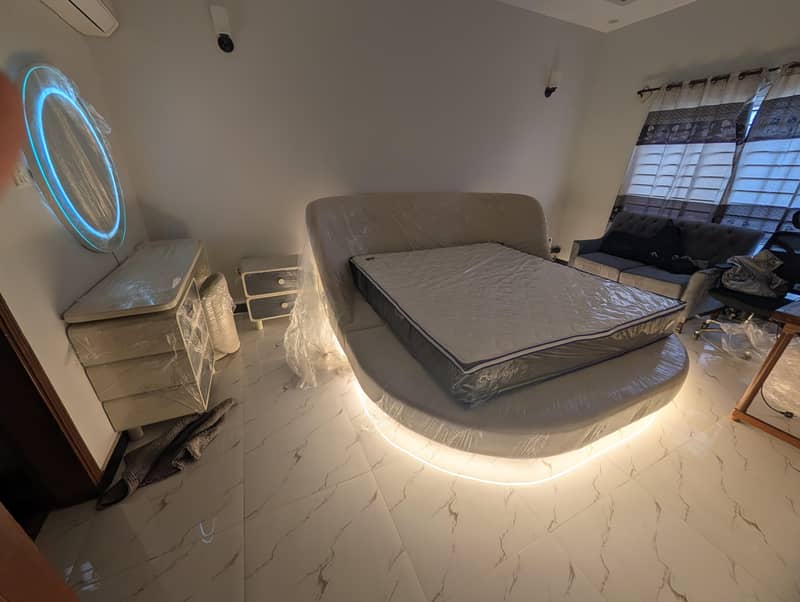 Round Shape Bed 1