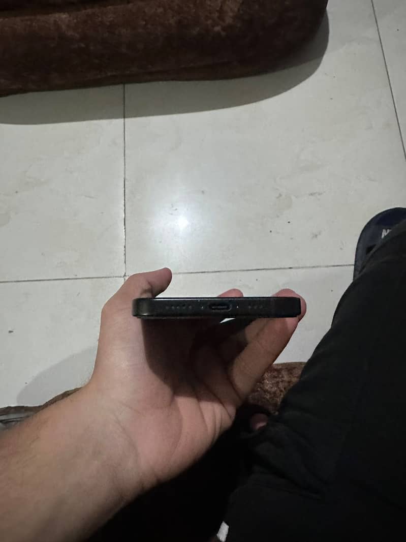 Apple iPhone 15 5