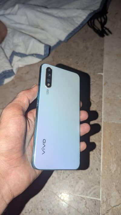 Vivo S1