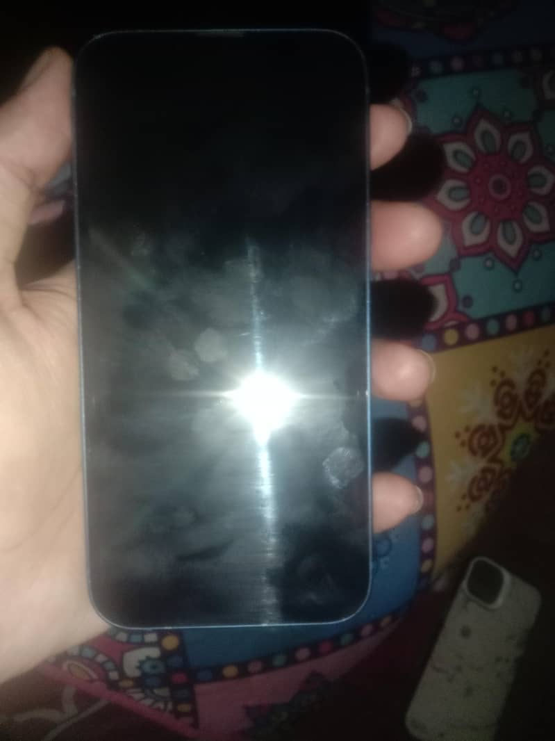 Apple iPhone 13 2