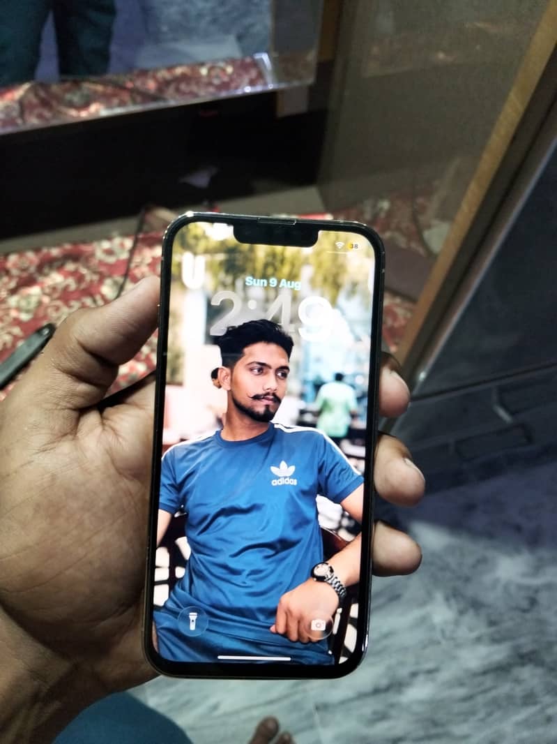 Apple iPhone 13 Pro 2