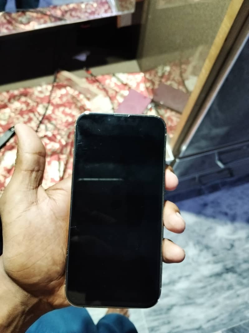 Apple iPhone 13 Pro 4