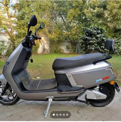 crown pro Max Scooty