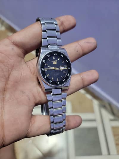 seiko 5 sports day and date original vintage watch