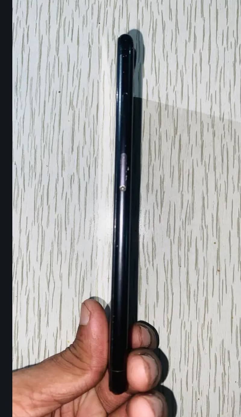 Apple iPhone 7 Plus 3