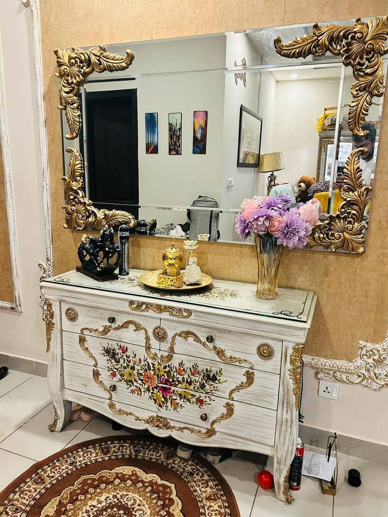 Console table 0