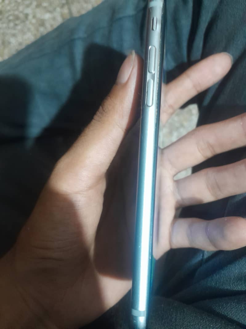 Apple iPhone 6 1