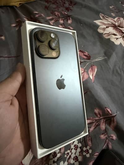 Apple iPhone 16 Pro Max