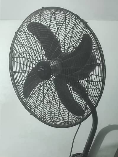 black fan