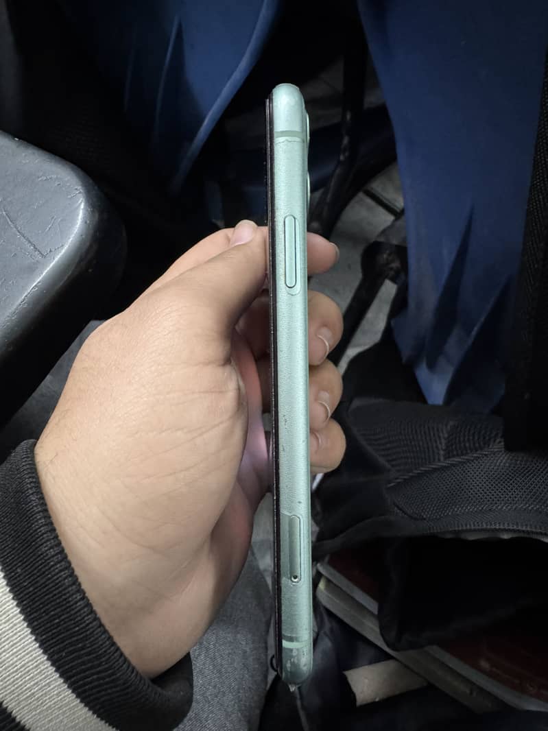 Apple iPhone 11 5
