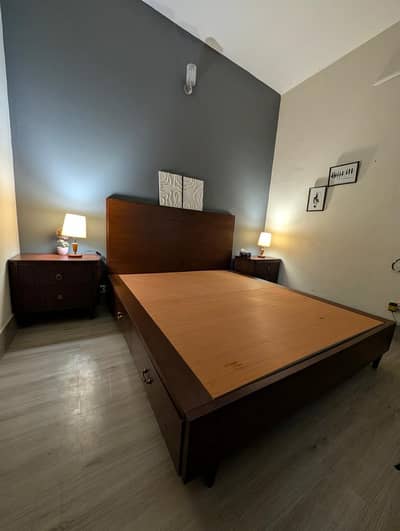 Pure Seasoned Keekar 6 Month Used Bed with Side Tables