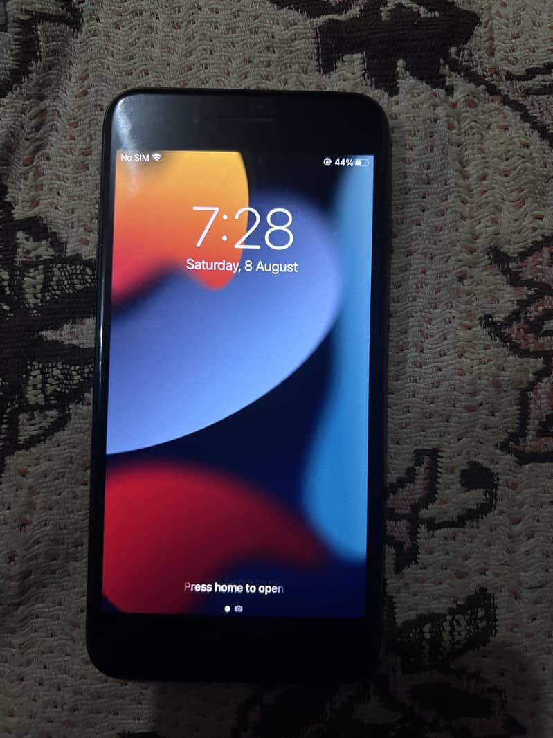 Apple iPhone 7 Plus 0