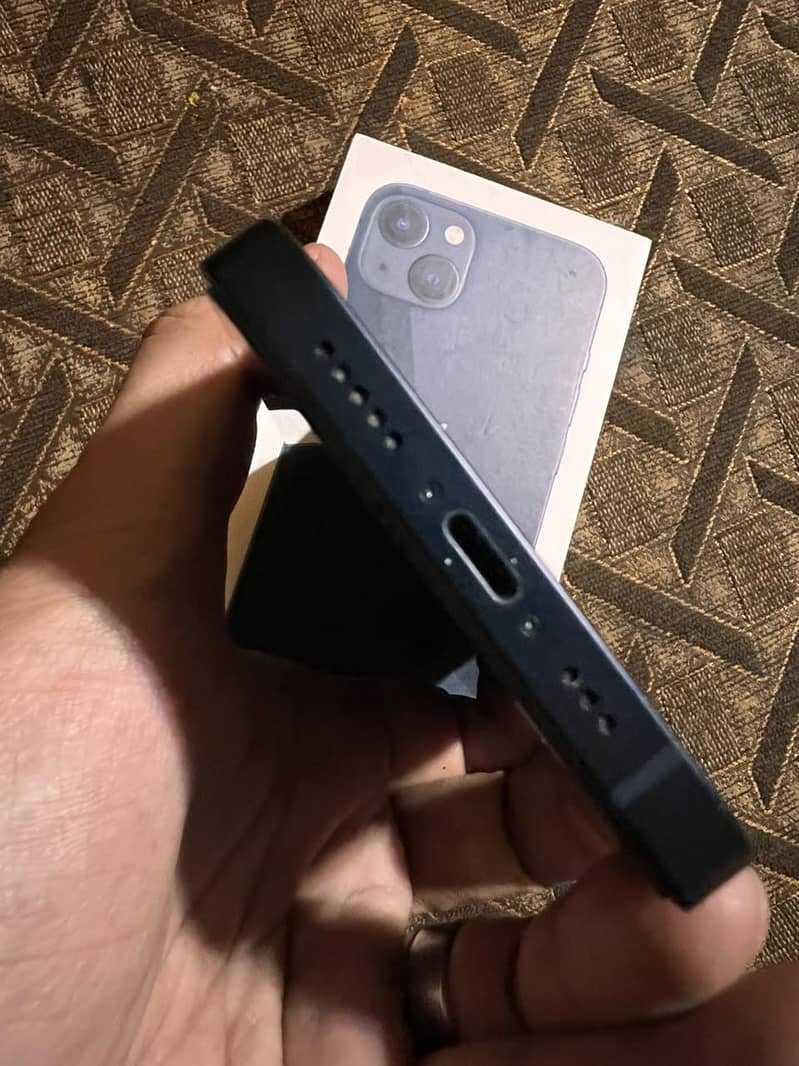 Iphone 13 4