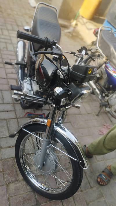Honda 125 New condition hy Boht hi Achi bike hy