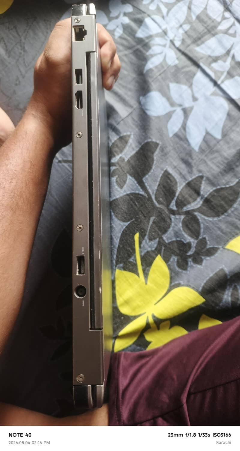 Dell Latitude E7240 2