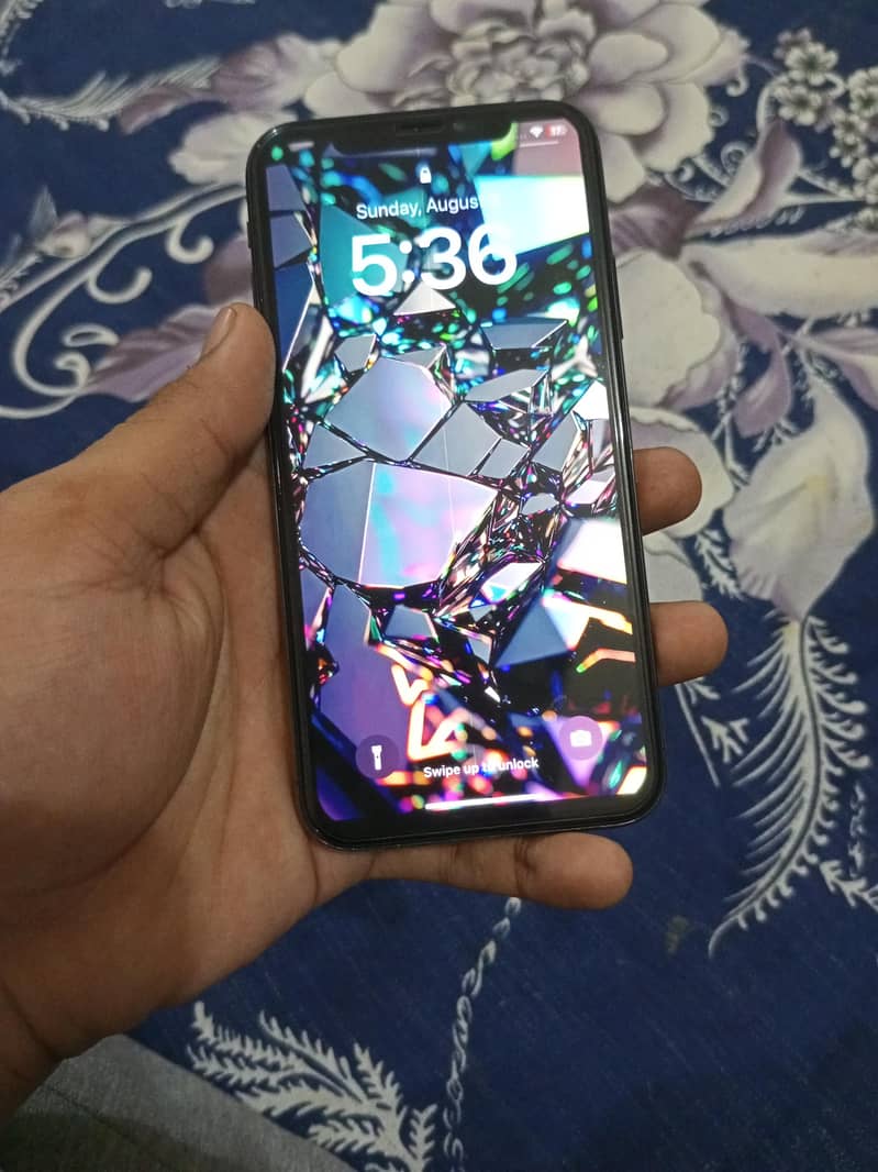 Apple iPhone XS 1