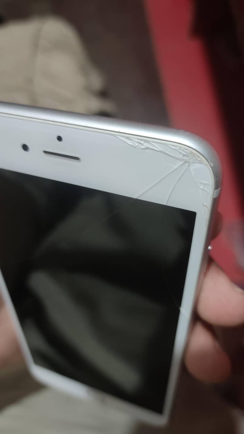Apple iPhone 6S Plus 5