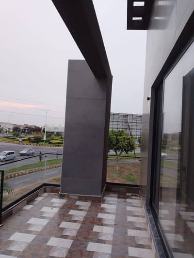1 Kanal Luxury Upper Portion In DHA Phase 8 Modern Design & Premium Finishes