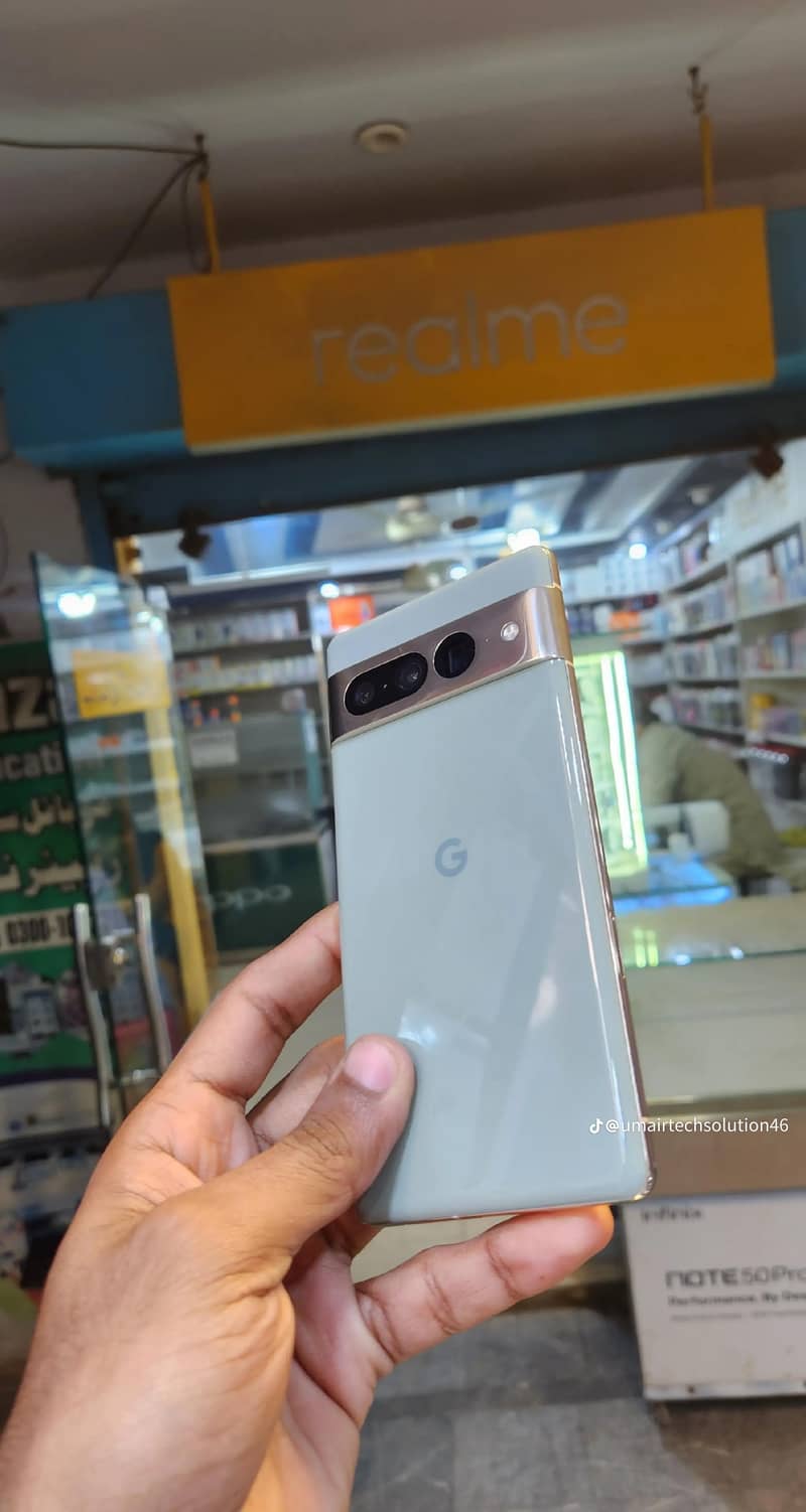 Google Pixel 7 Pro 8