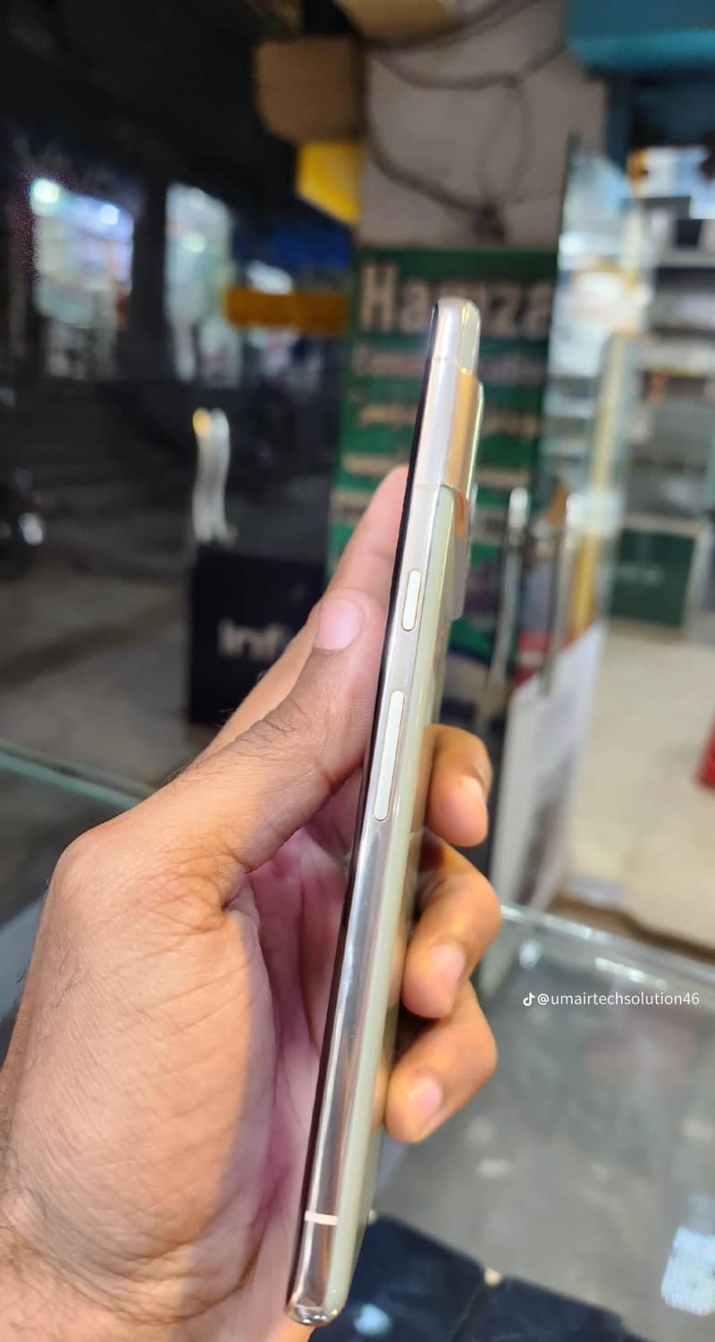 Google Pixel 7 Pro 10