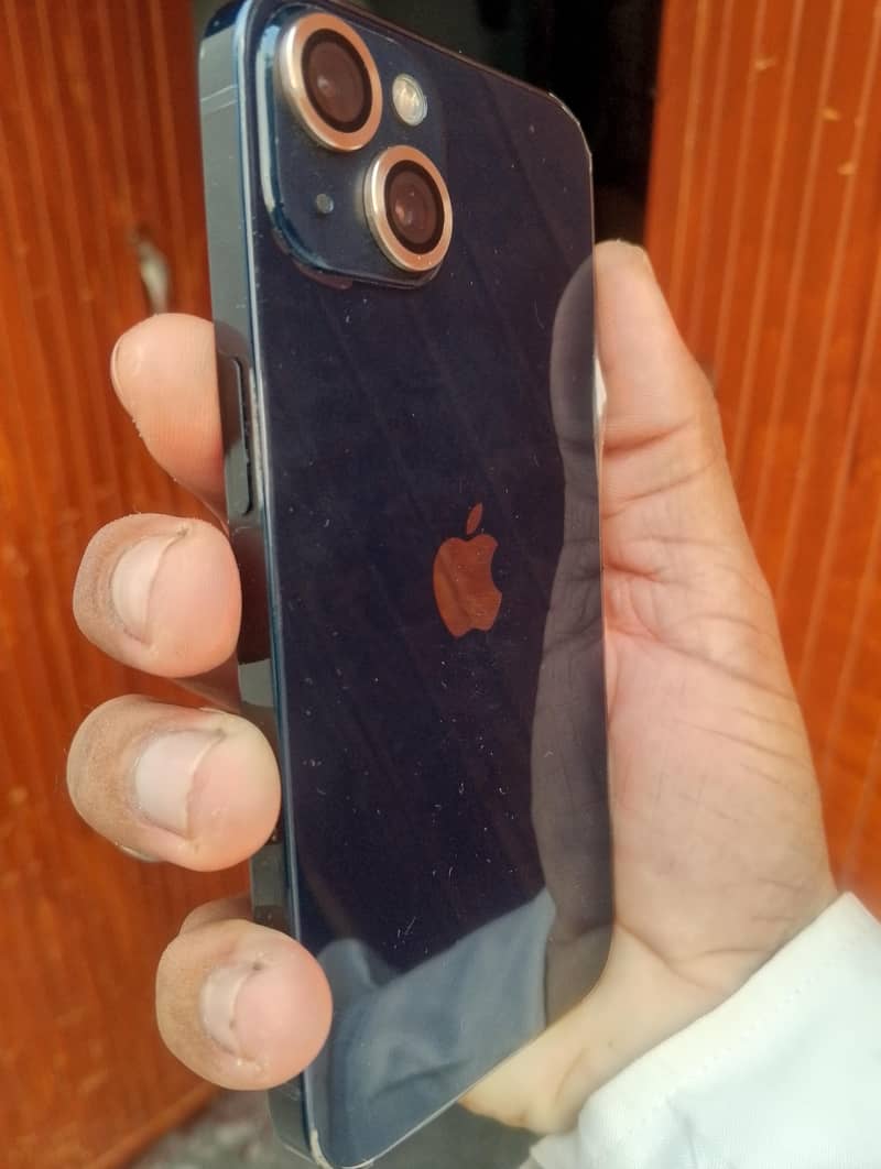 Apple iPhone 13 1