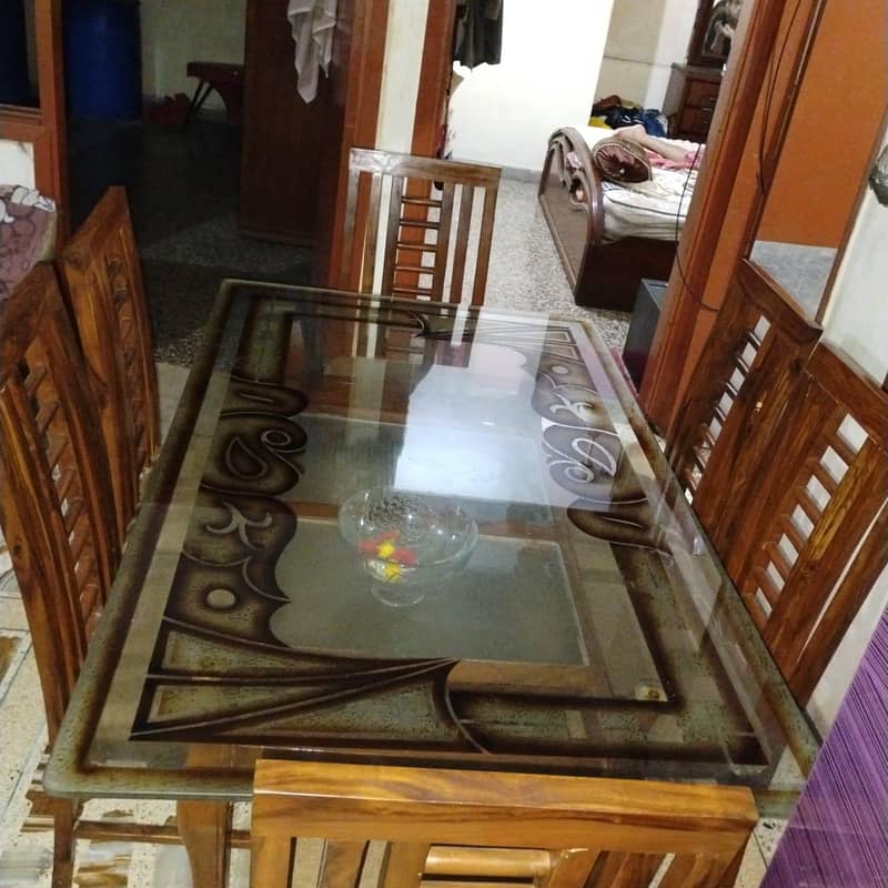 Dining table set 0