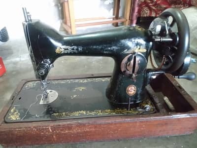Old singer vintage sewing machine