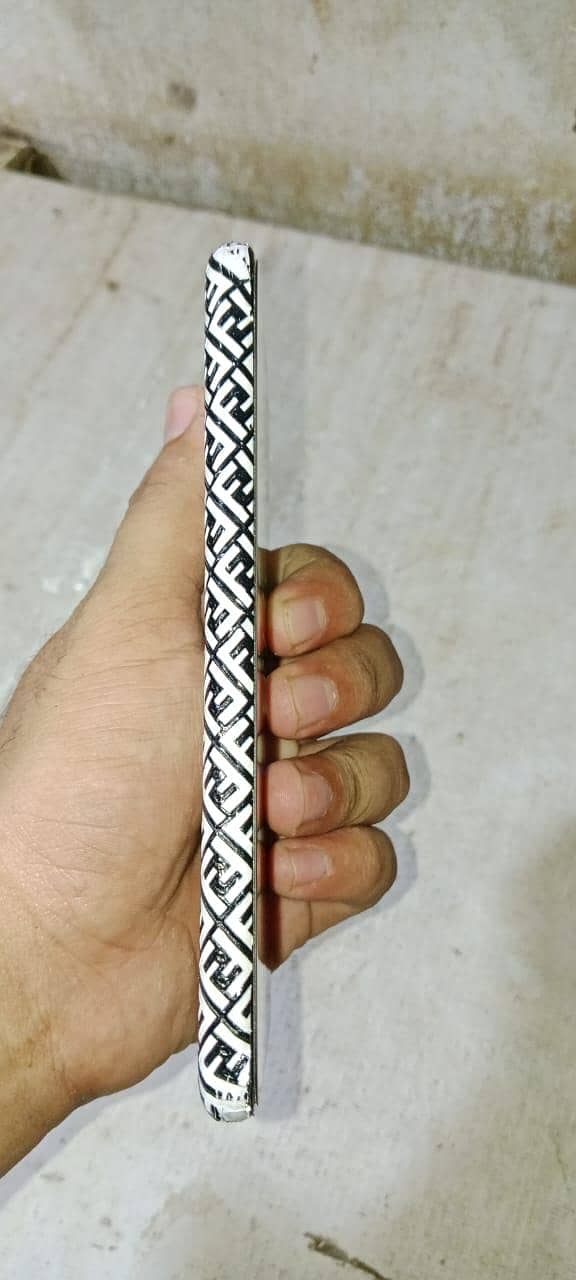 Sharp Aquos Zero 5g 3