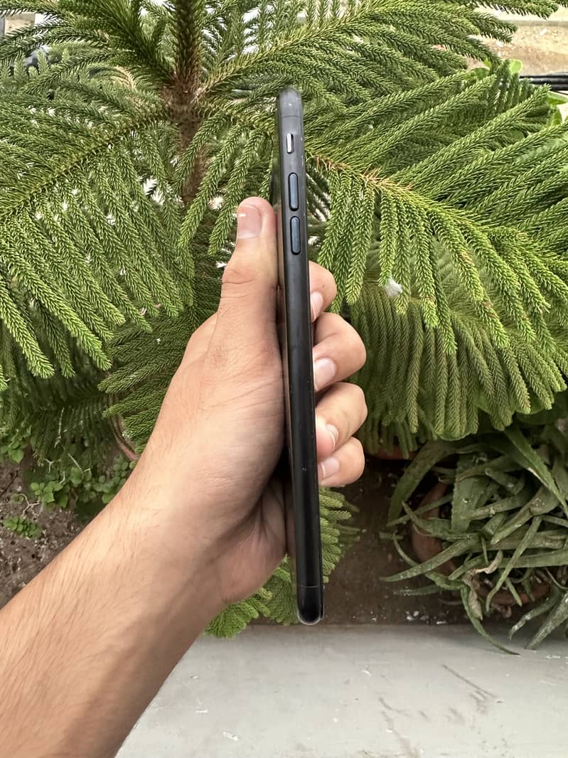 Apple iPhone 7 Plus 2