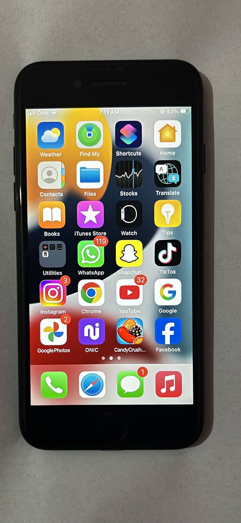 Apple iPhone 7 0